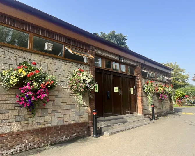 Lickhill Manor Washrooms