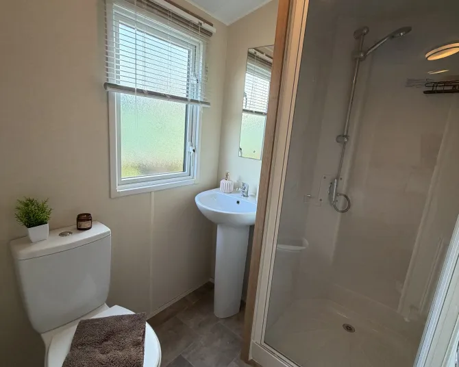 Atlas Hillandale