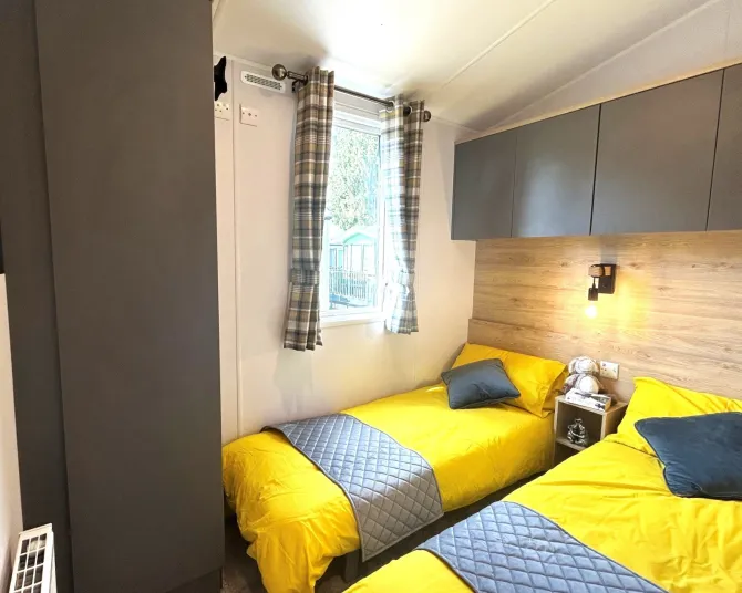 2nd bedroom